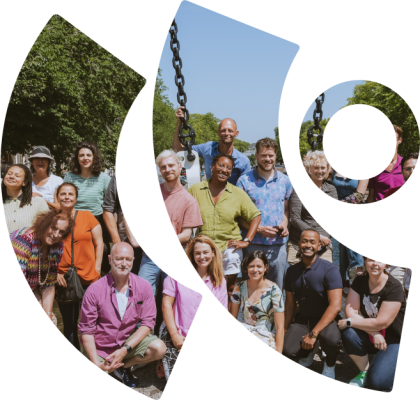 Groepsfoto van medewerkers van COC