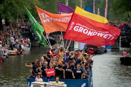 COC voerde succesvol actie voor verankering van LHBTI+ rechten in de Grondwet – foto Tom Knoflook